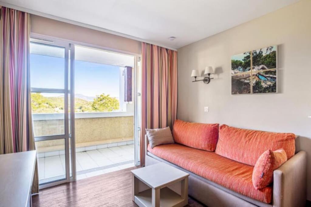 Superbe Appartement Village Cap Esterel 4P Climatise Сен-Рафаэль Экстерьер фото